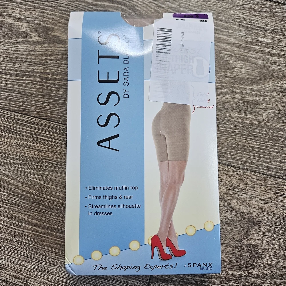 Assets by SPANX Hi Waist Mid Thigh Shaper in Nude